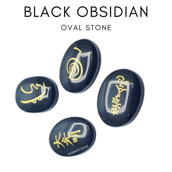 GRAVIERTER OVALER STEIN AUS SCHWARZEM OBSIDIAN
