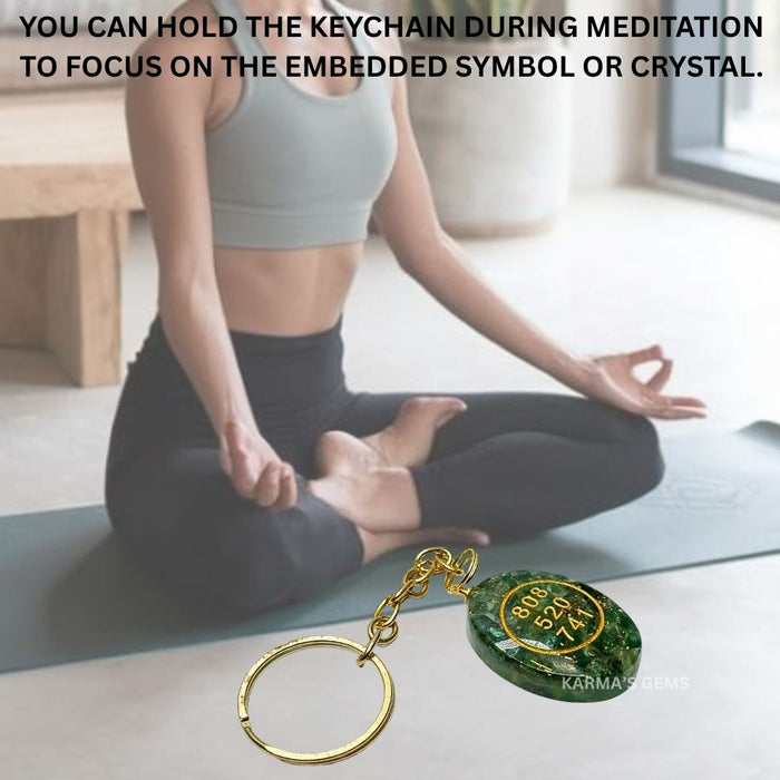 GREEN JADE CABOCHON ZIBU KEYCHAIN